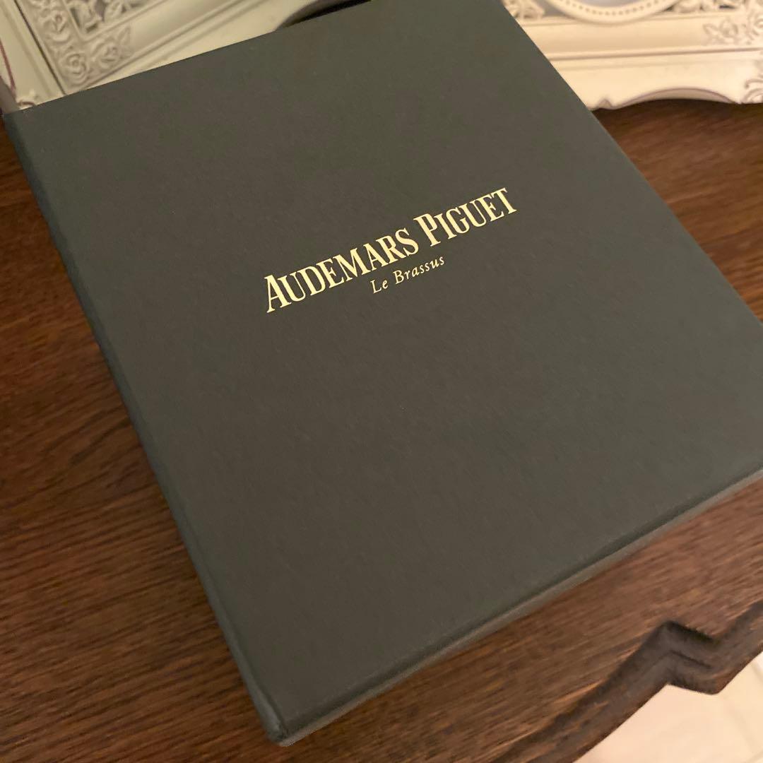 Audemars Piguet スノードーム