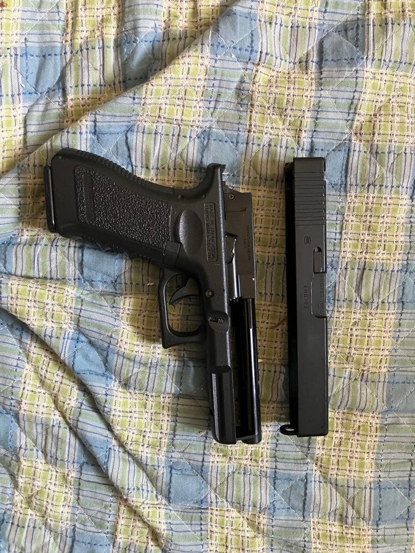 電動ハンドガングロック18マガジン3本付き