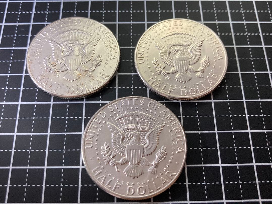 《アメリカ》ケネディハーフダラー銀貨3枚まとめて［2］