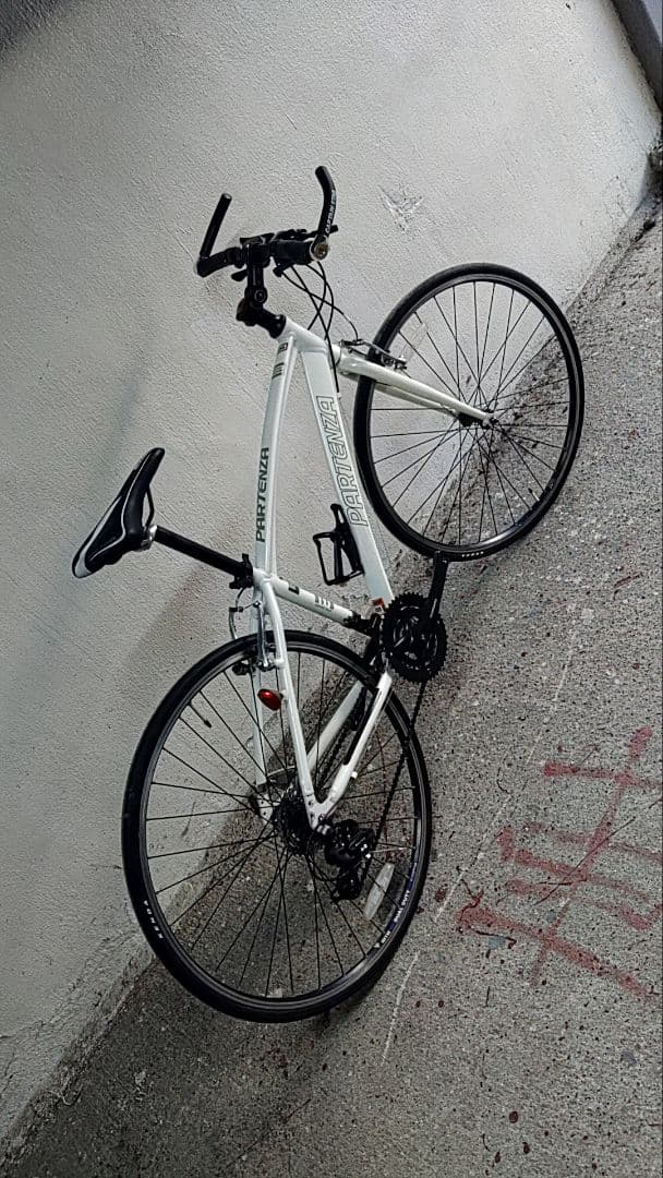 PARTENZA クロスバイク 700C【カスタム】大阪引取限定 XLEAT 【在庫限り】 クロスバイク 700c 自転車 21段変速 シマノ製