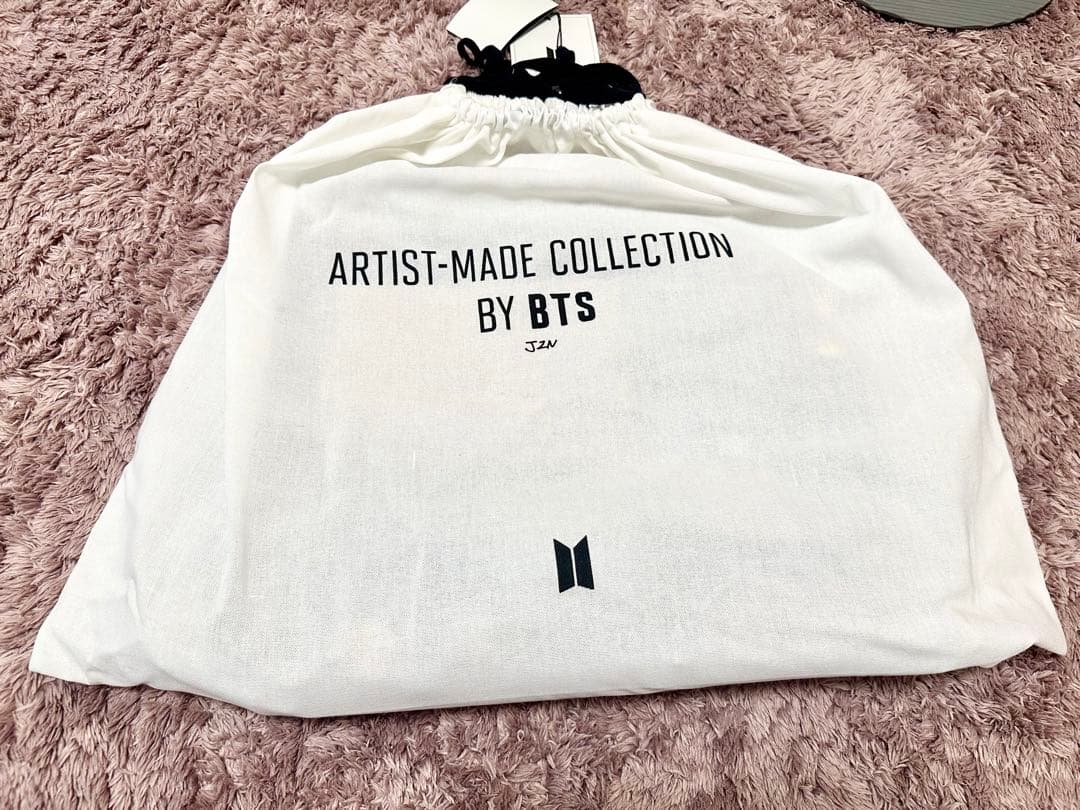 ＢＴＳ　グッズ　JINくん寄り