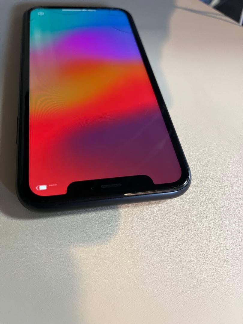 iPhone XR 64GB 画面にひび割れあり