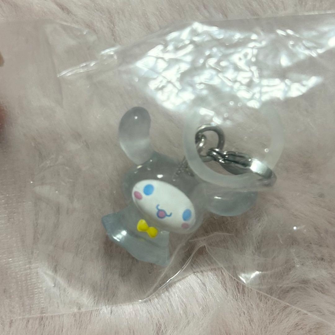 めじるしアクセサリー シナモロール レインコート サンリオ - メルカリ