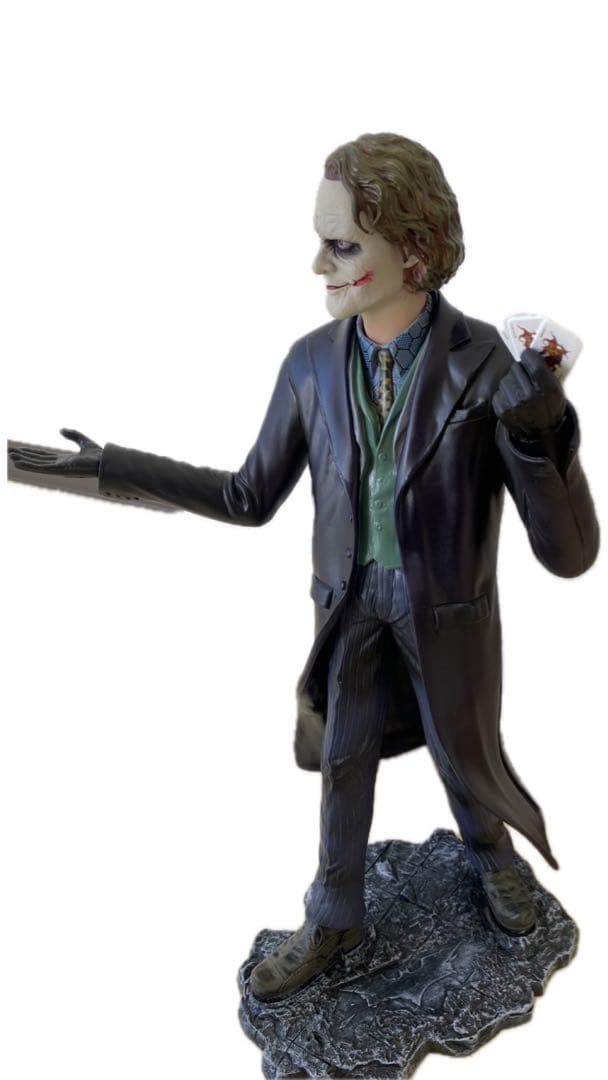 ジョーカー　ダークナイト　フィギュア