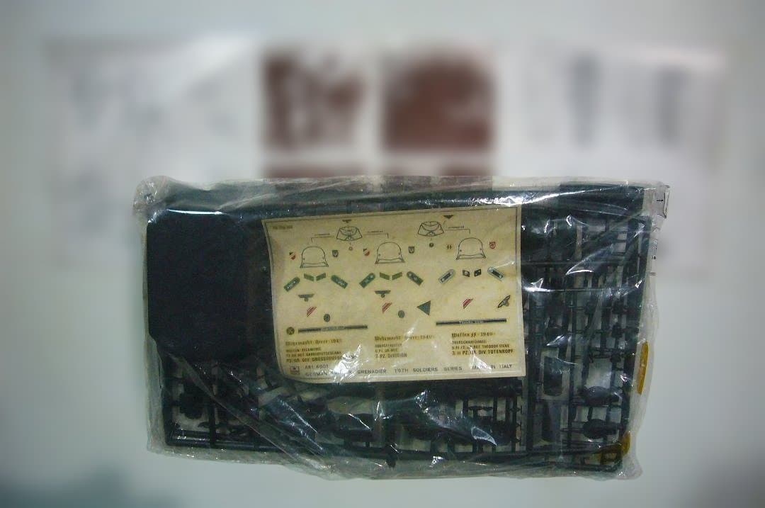 ESCI 1/9 　①独軍兵士　②ハーレーダビッドソン 米軍試用　2個セット