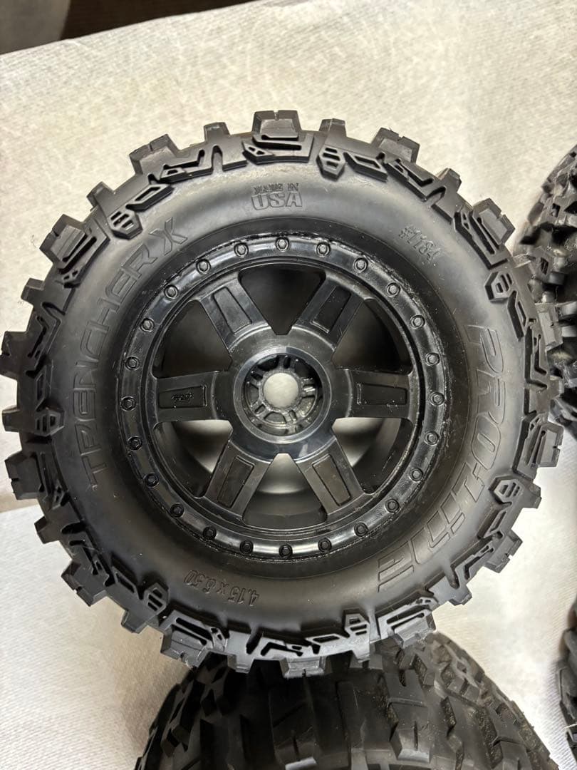 PRO LINE TRENCHER X 1/8 用タイヤホイール 17ミリ ハブ