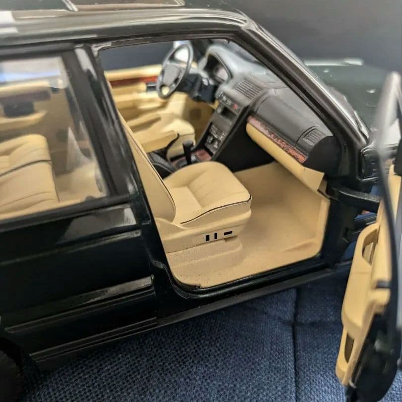 オートアート ランドローバー レンジローバー 1/18 P38a LPレンジ