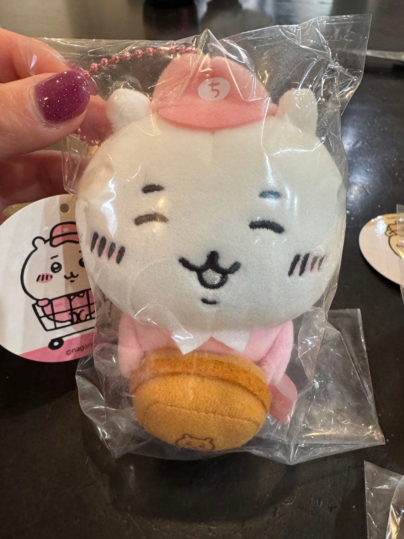 ちいかわ 働くスタッフさんマスコット ハチワレ うさぎ ぬい キーホルダー