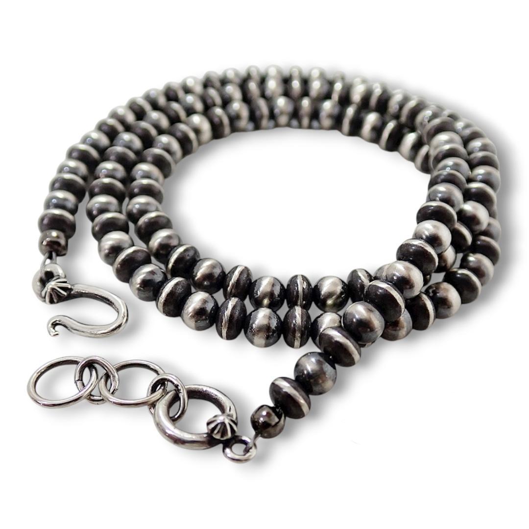 ナバホ ビーズネックレス ロンデルナバホパールミックスタイプ シルバー925 ナバホ パール 8mm ネックレス | 調和と美を纏う 燻し ビーズ