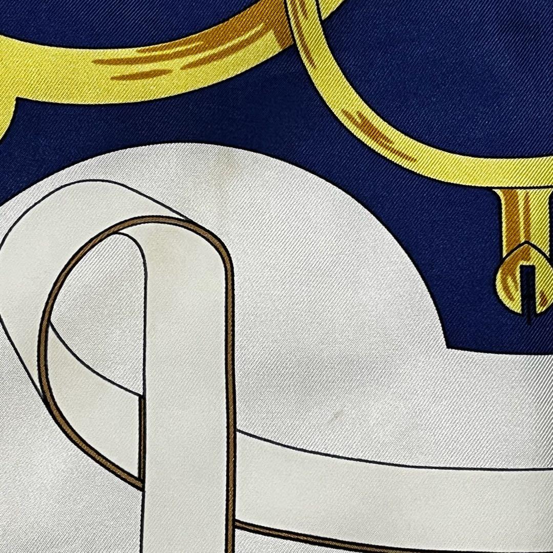 【HERMÈS】スカーフ カレ90 エプロン・ドール 黄金の拍車《最終価格》