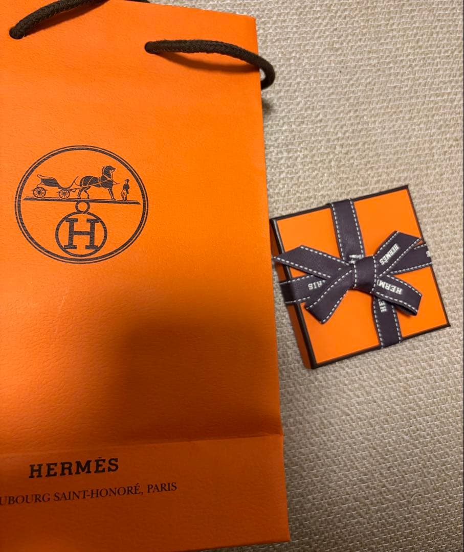 HERMES シングルピアス 《エトリエ》