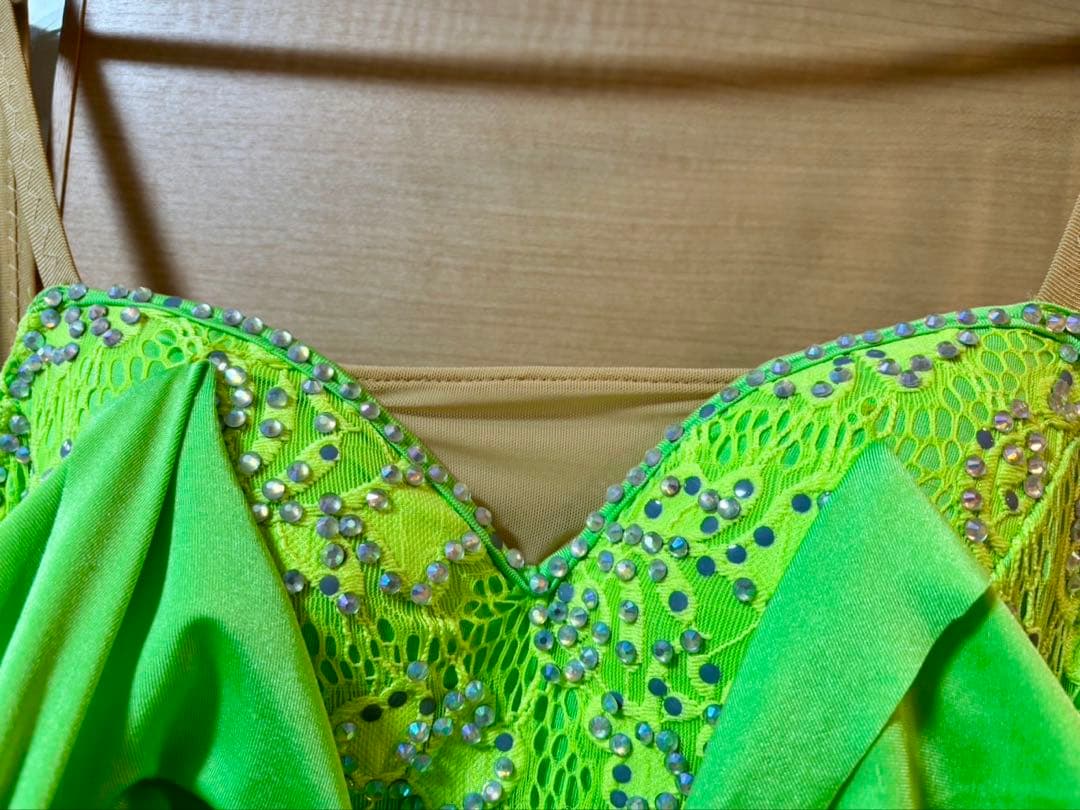 再値下げ白樺 社交ダンス 白樺 ラテンドレス 黄緑 蛍光 M 社交ダンス