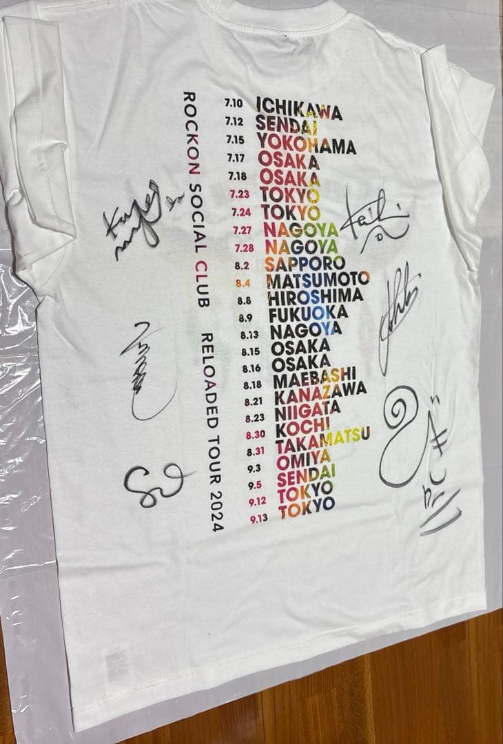 男闘呼組　サイン入りキャップとRockon Social Club Tシャツ