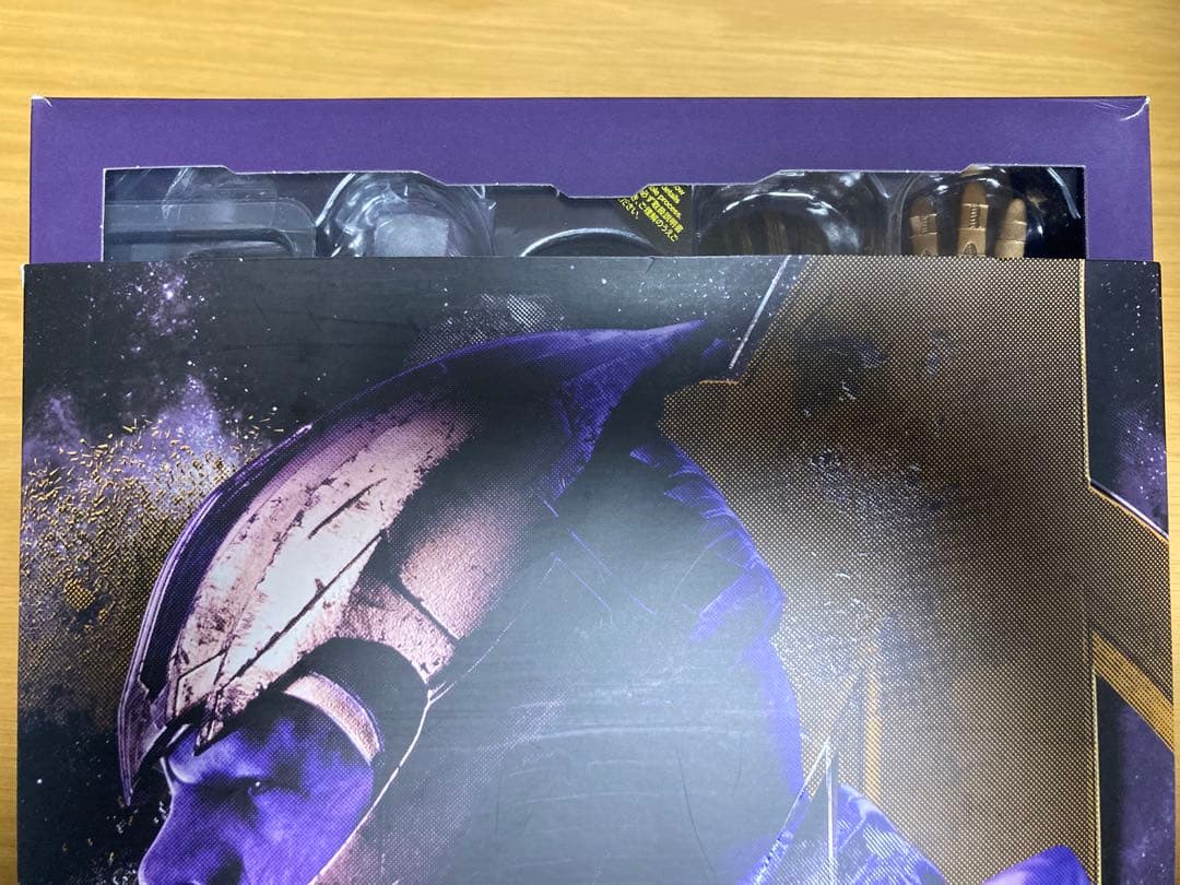 Hot Toys 「アベンジャーズ エンドゲーム」1/6 サノス