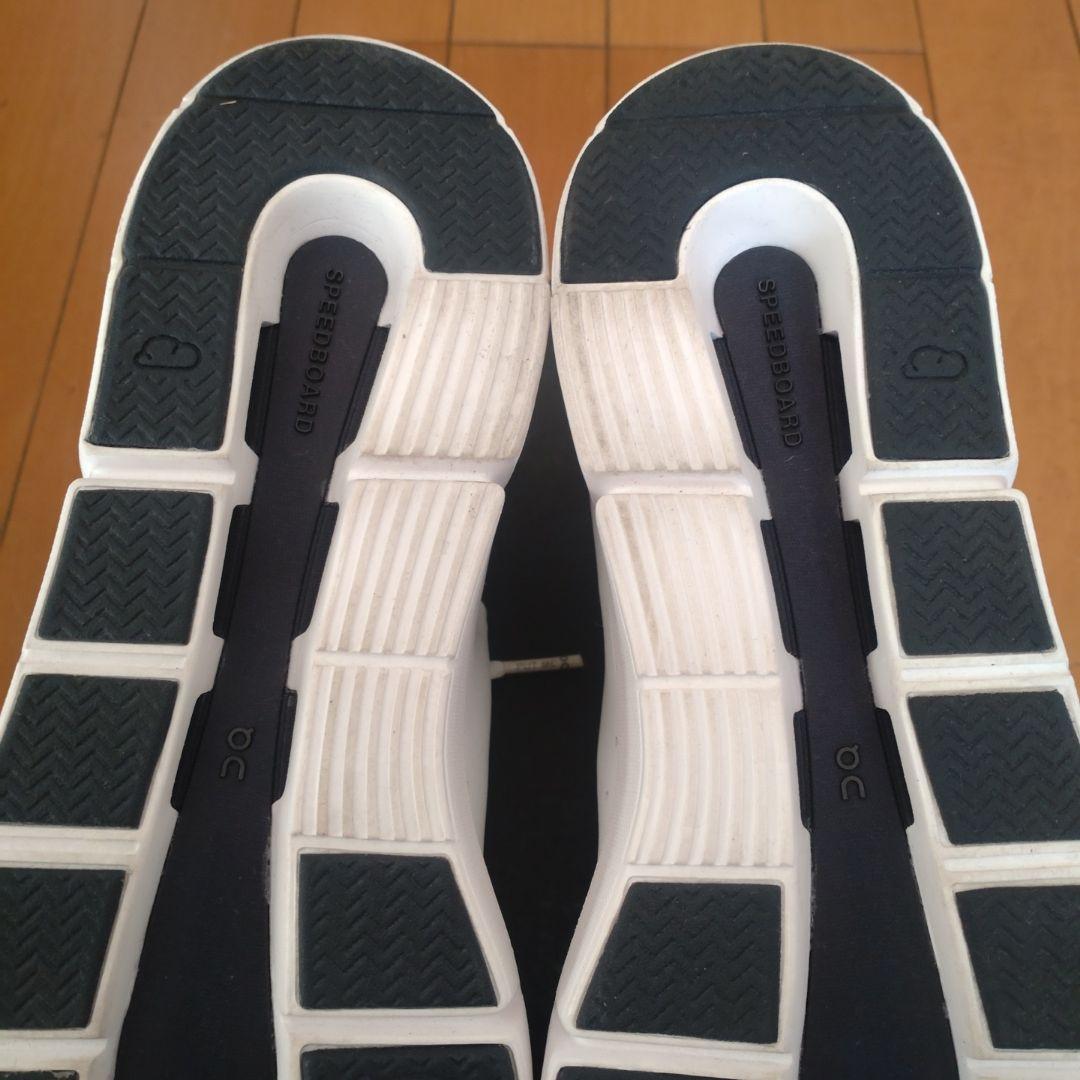 オン　On ロジャー　アドバンテージ　26.5cm ホワイト/濃紺