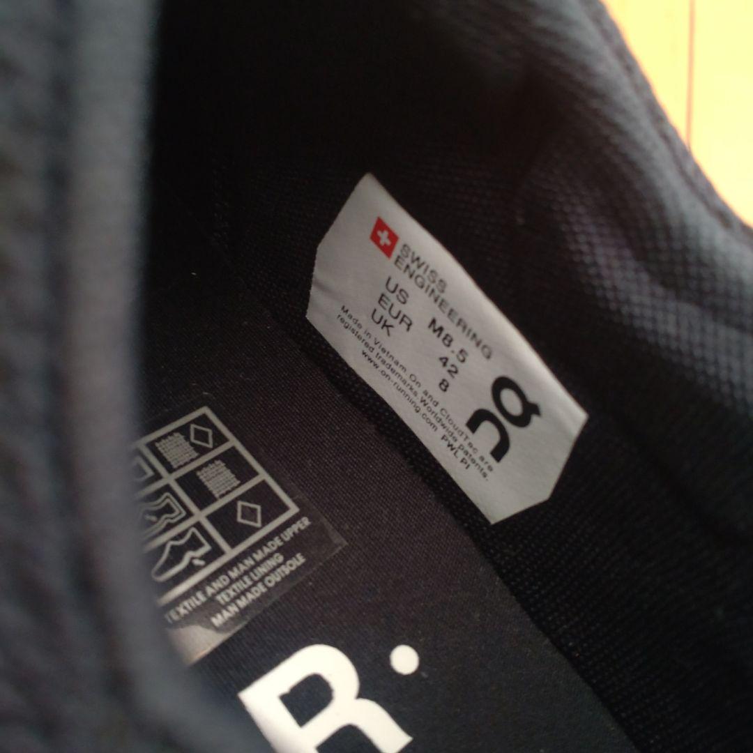 オン　On ロジャー　アドバンテージ　26.5cm ホワイト/濃紺