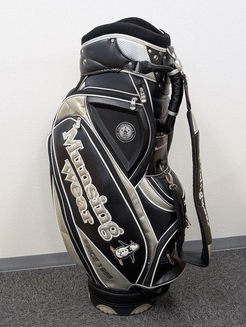 【Munsingwear】 キャディバッグ ブラック・シルバー マンシング 2024年秋冬モデル メンズ SEASON COLLECTION 9.5型