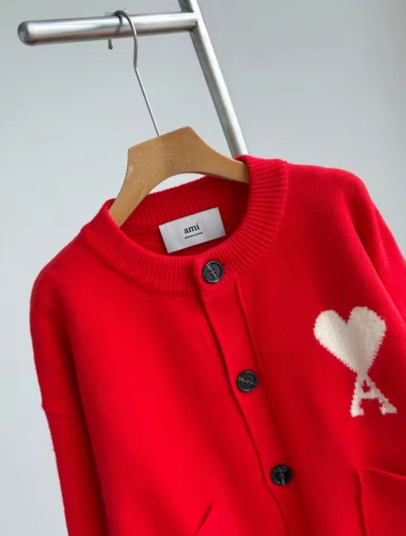AMI PARIS レッド カーディガン ハート刺繍 - メルカリ
