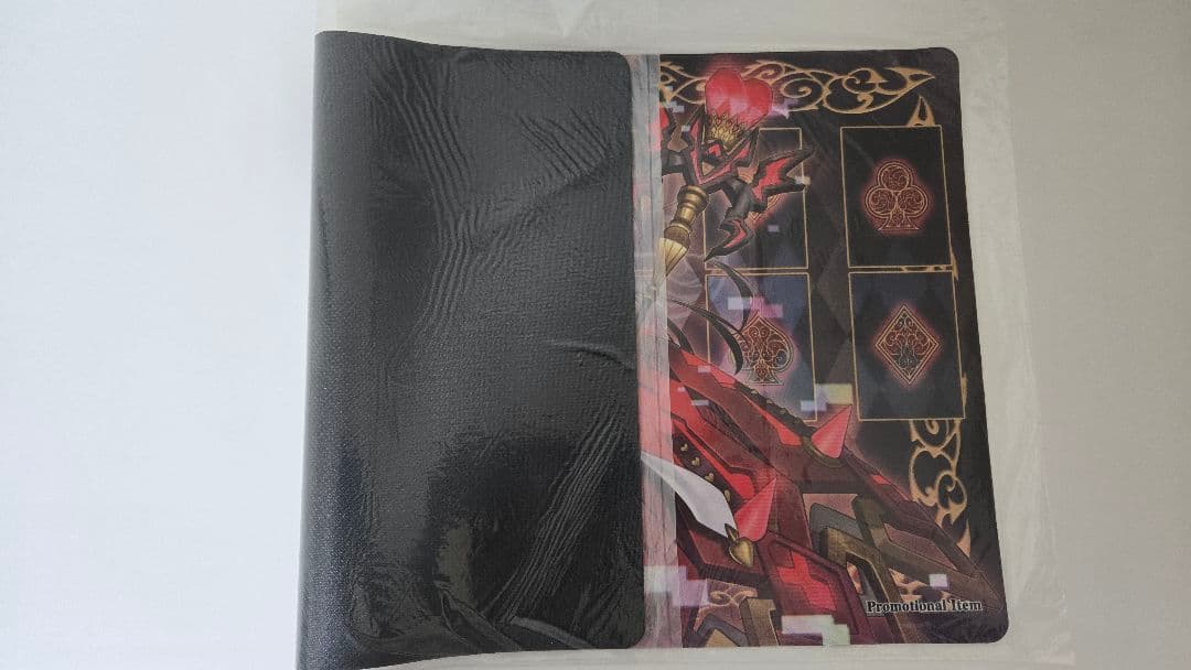 遊戯王公式プレイマット MVLICE<Q>HEARTS OF CRYPTER