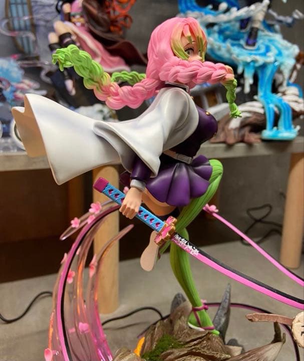 鬼滅の刃 恋柱 甘露寺 蜜璃 フィギュア ガレージキット 樹脂製 塗装済