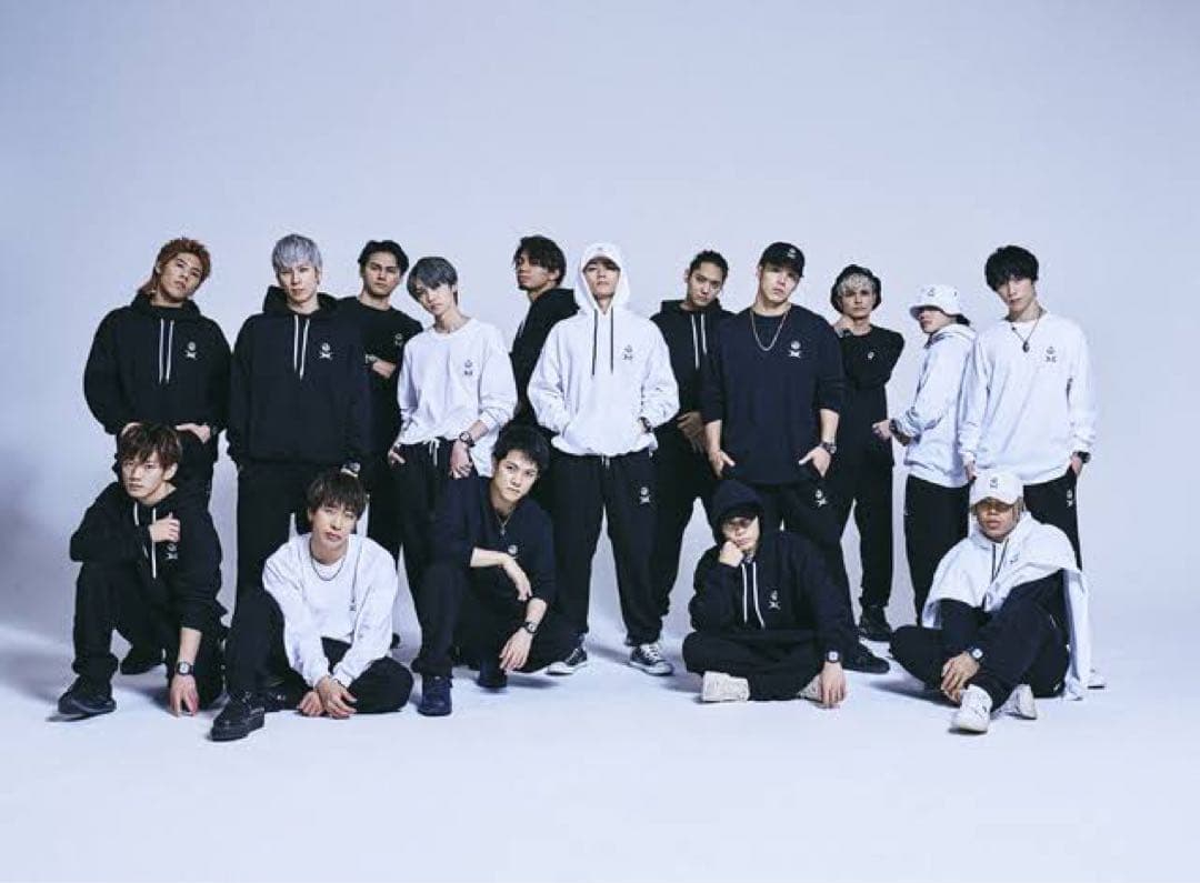 【新品未使用】THE RAMPAGE 24karatsパーカーwhiteMサイズ