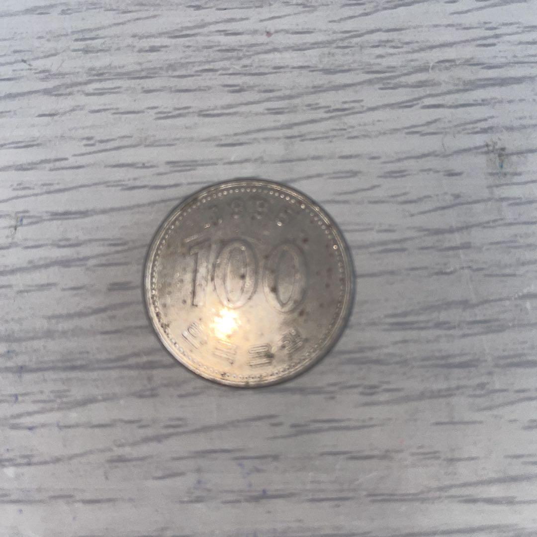 韓国 100ウォン 硬貨 1995年 - メルカリ