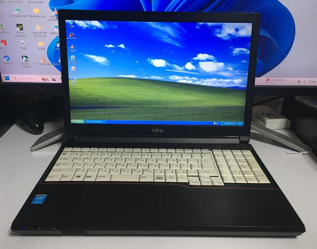 富士通 LIFEBOOK A574/MX WindowsXP Amazon.co.jp: Fujitsu Lifebook A574/MX Core i3, 4 GB, 500 GB DVD