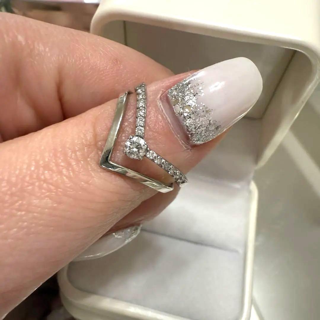 Pt 950 V字デザインリング 0.25ct #12