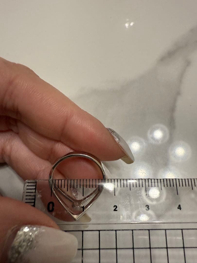 Pt 950 V字デザインリング 0.25ct #12