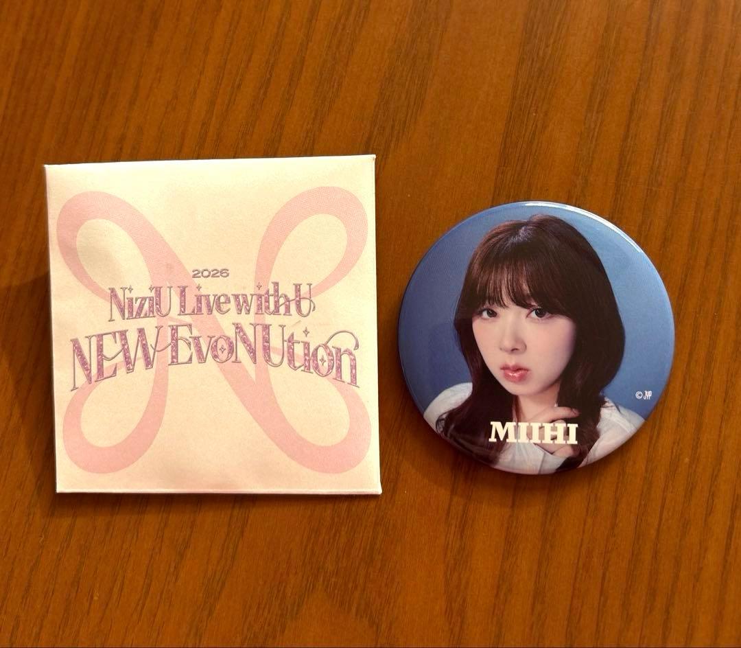 ミイヒ MIIHI NiziU NEWEvoNUtion 缶バッジ 缶バッチ - メルカリ