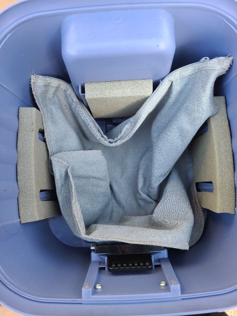 ジャンク】HITACHI 業務用 掃除機 CV-G1 2021年製 - メルカリ