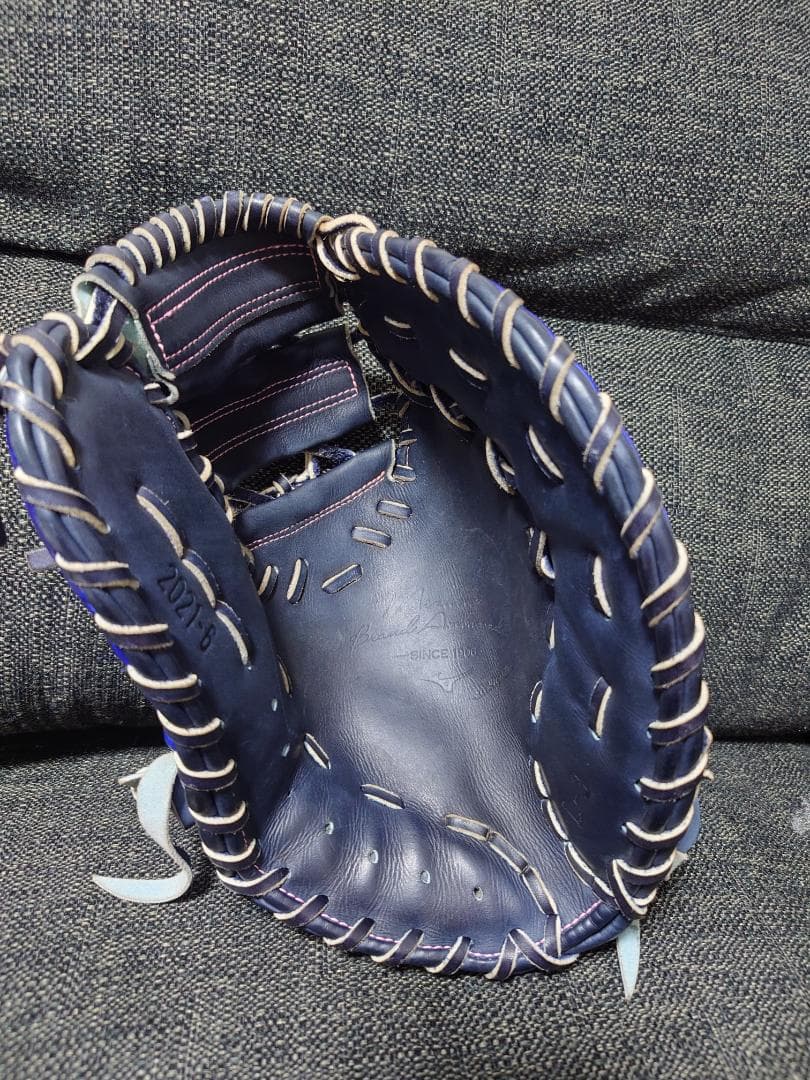 最終価格！明日15日まで山川穂高選手オールスター使用ミット - メルカリ