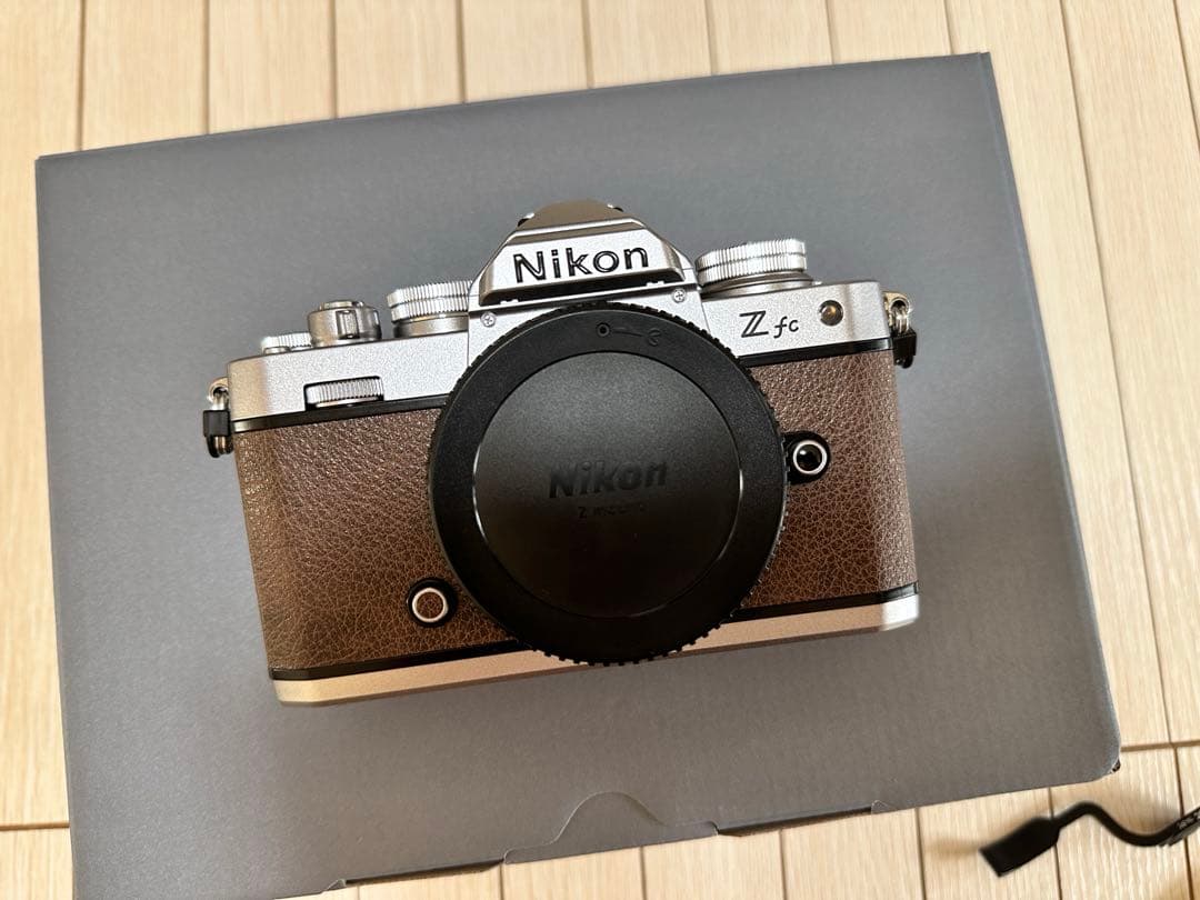 新同品 ボディのみ nikon Zfc シルバー ウォルナットブラウン - メルカリ