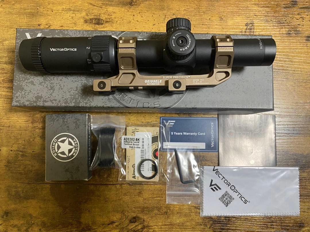 ベクターオプティクス　FORESTER 1-5X24 GENII Luneta Forester 1-5x24 SFP GenII - Mundo Mira