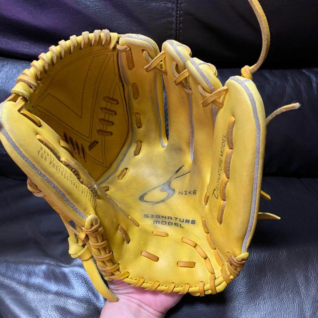 NIKE ダルビッシュモデル 軟式投手用グローブ 黄色 - メルカリ