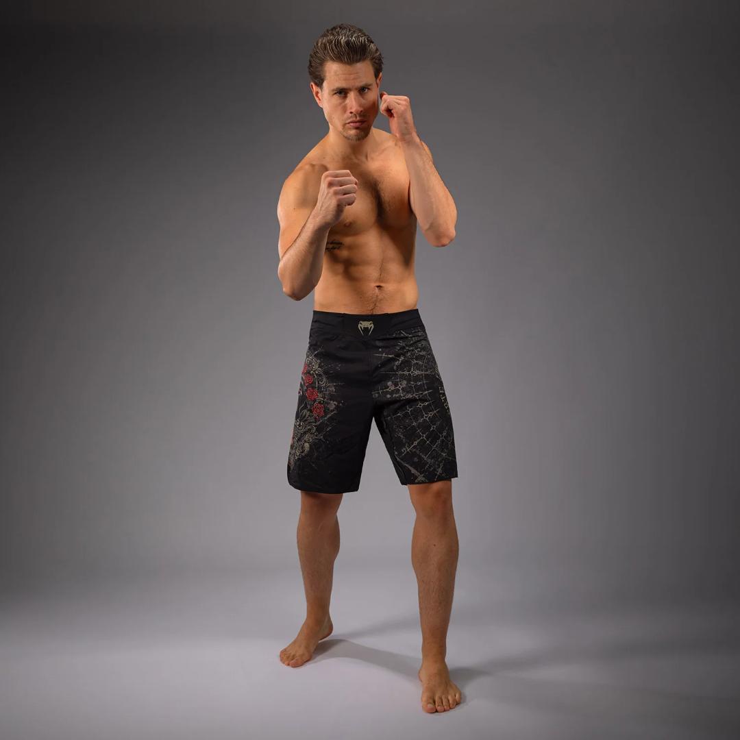 未使用】Venum ファイトショーツ 海外S（日本M〜L） - メルカリ