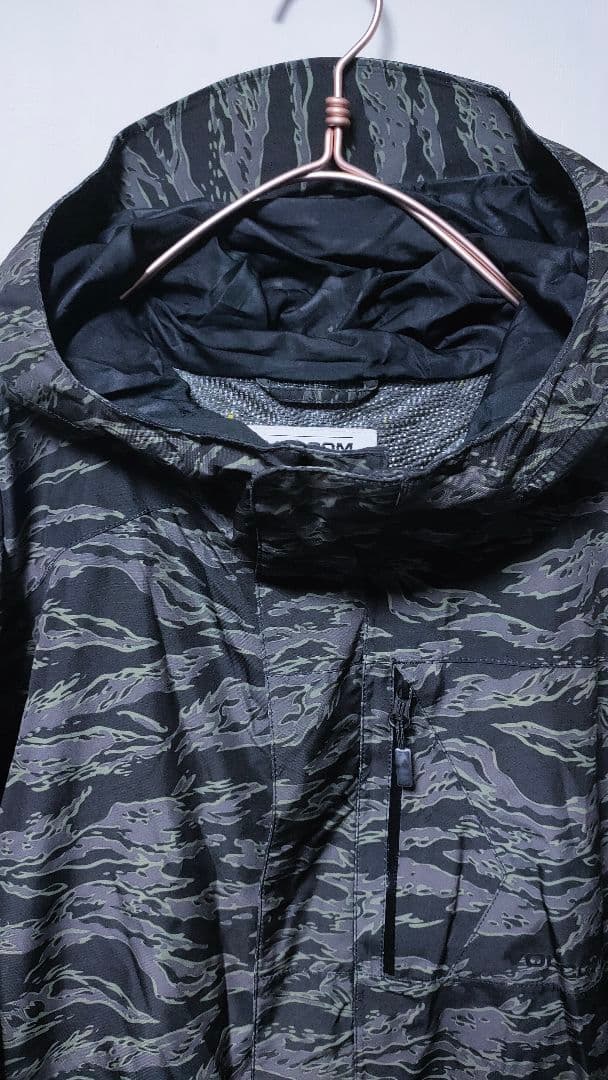 VOLCOM ボルコム】 スノーボードウェア タイガーカモ ゴアテックス