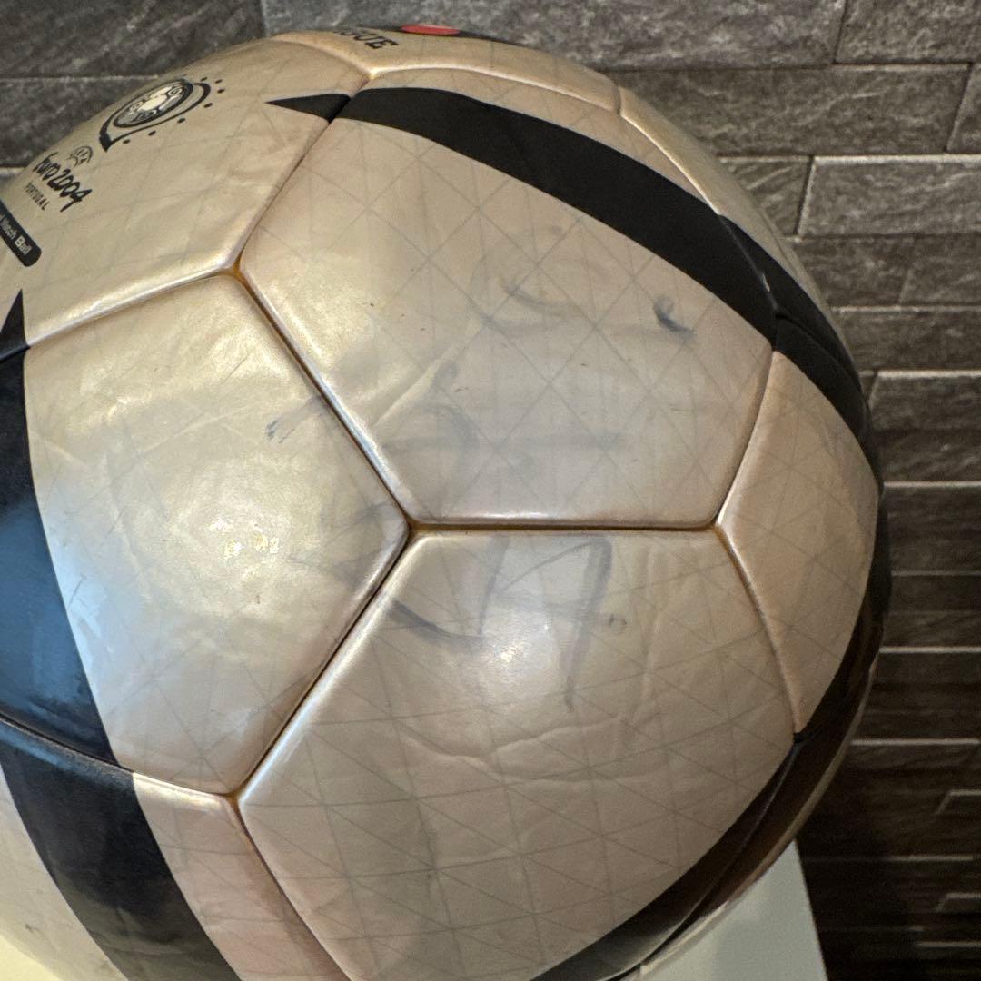 adidas Euro 2004 サッカーボール ロテイロ サイン入り - メルカリ