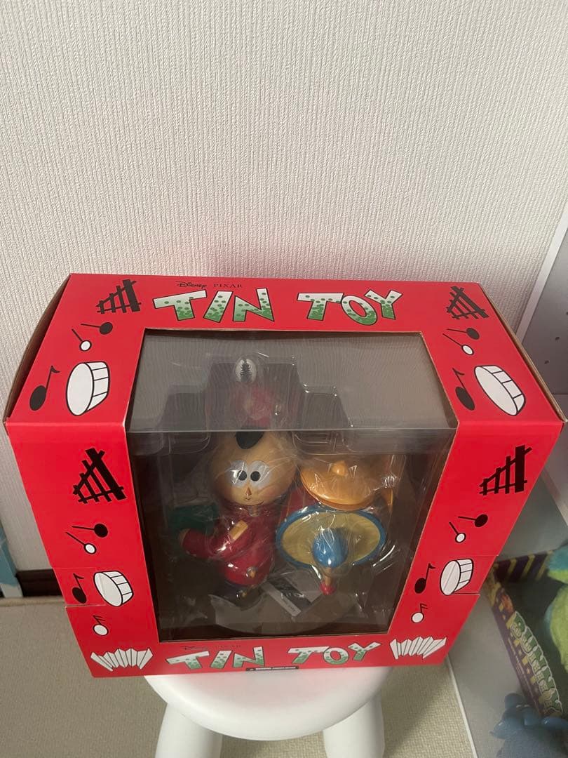 世界500体限定　トイストーリー　ピクサー　ティントイ　フィギュア