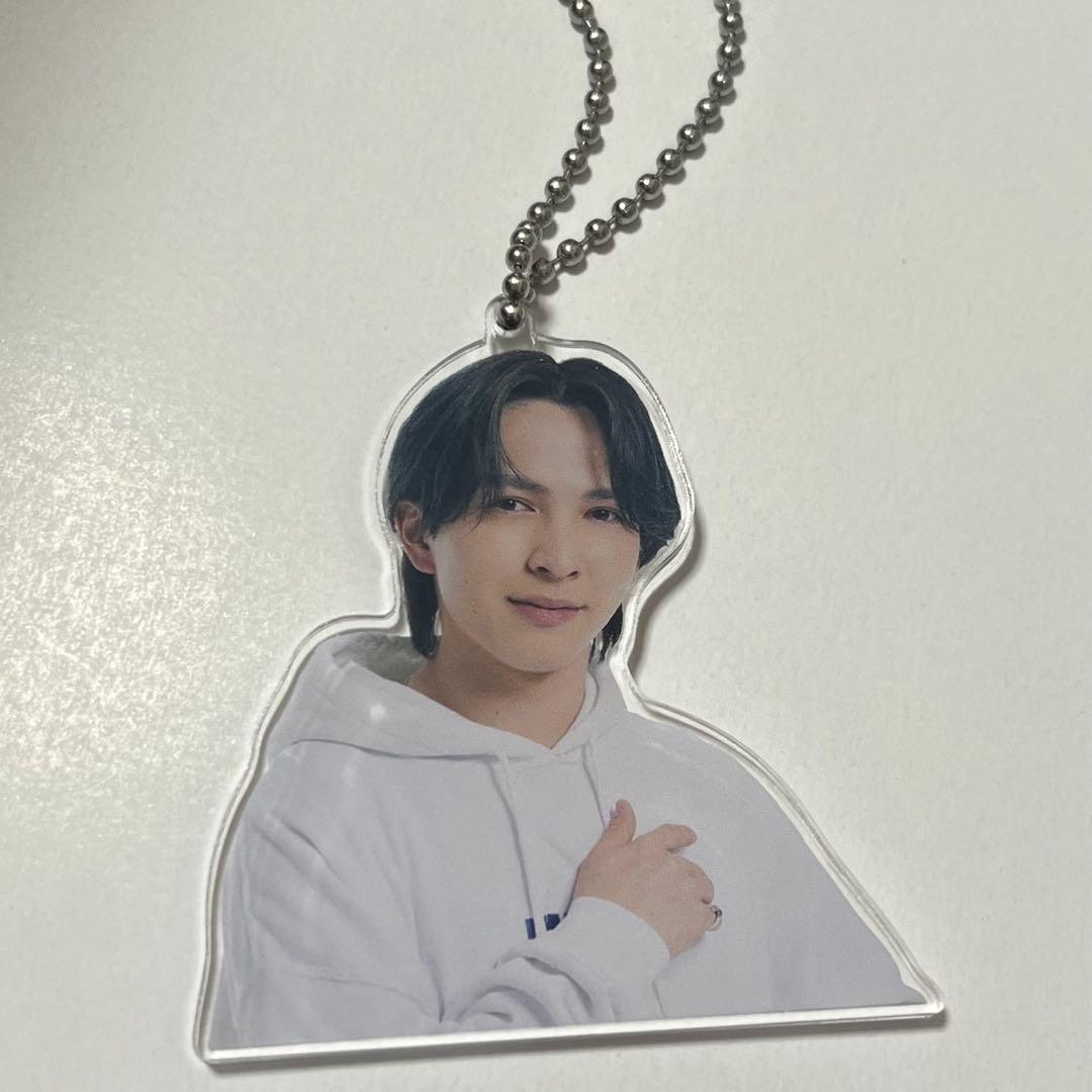 M!LK 吉田仁人 アクリルキーホルダー - メルカリ