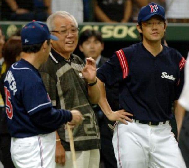 実使用 サイン】ヤクルトスワローズ 高津 プラクティスシャツ デサント