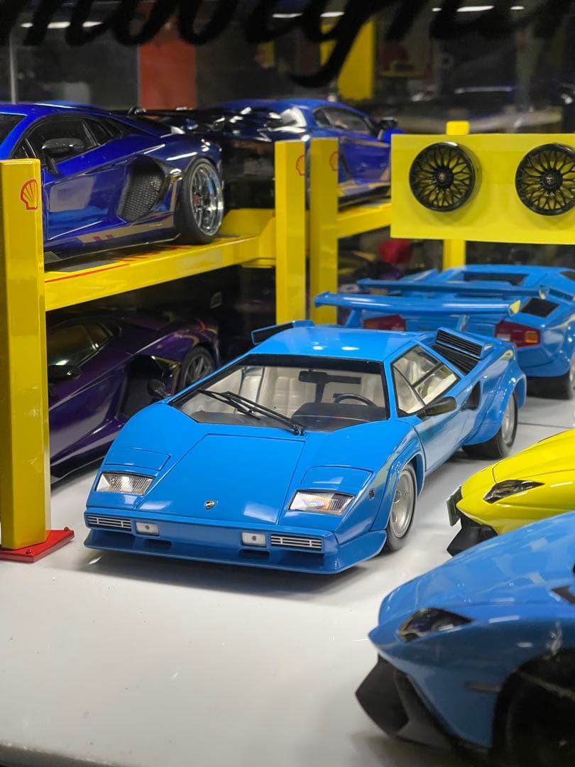 京商 1/18 ランボルギーニ カウンタック QV blue