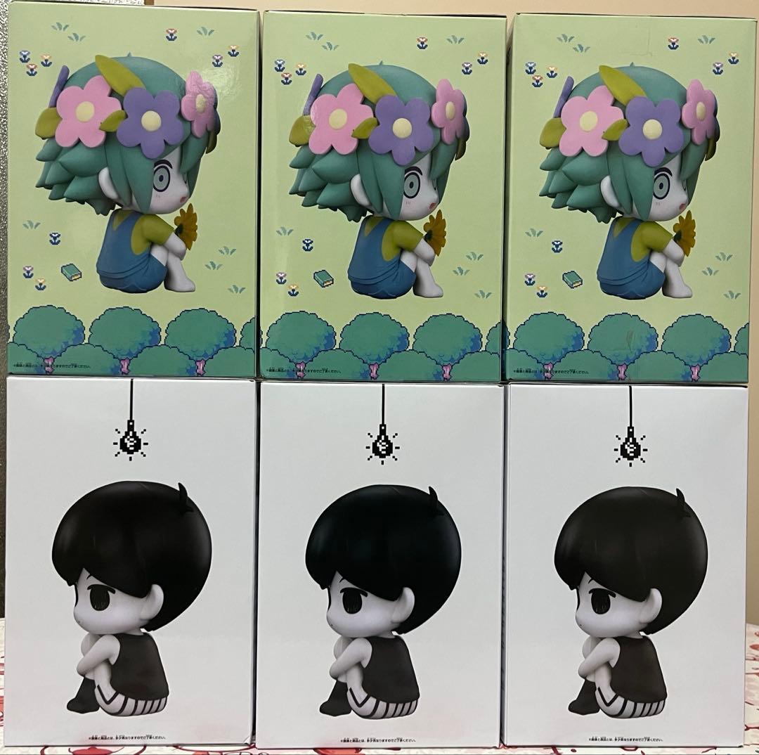OMORI おすわりフィギュア オモリ3体とバジル3体の計6体セット - メルカリ