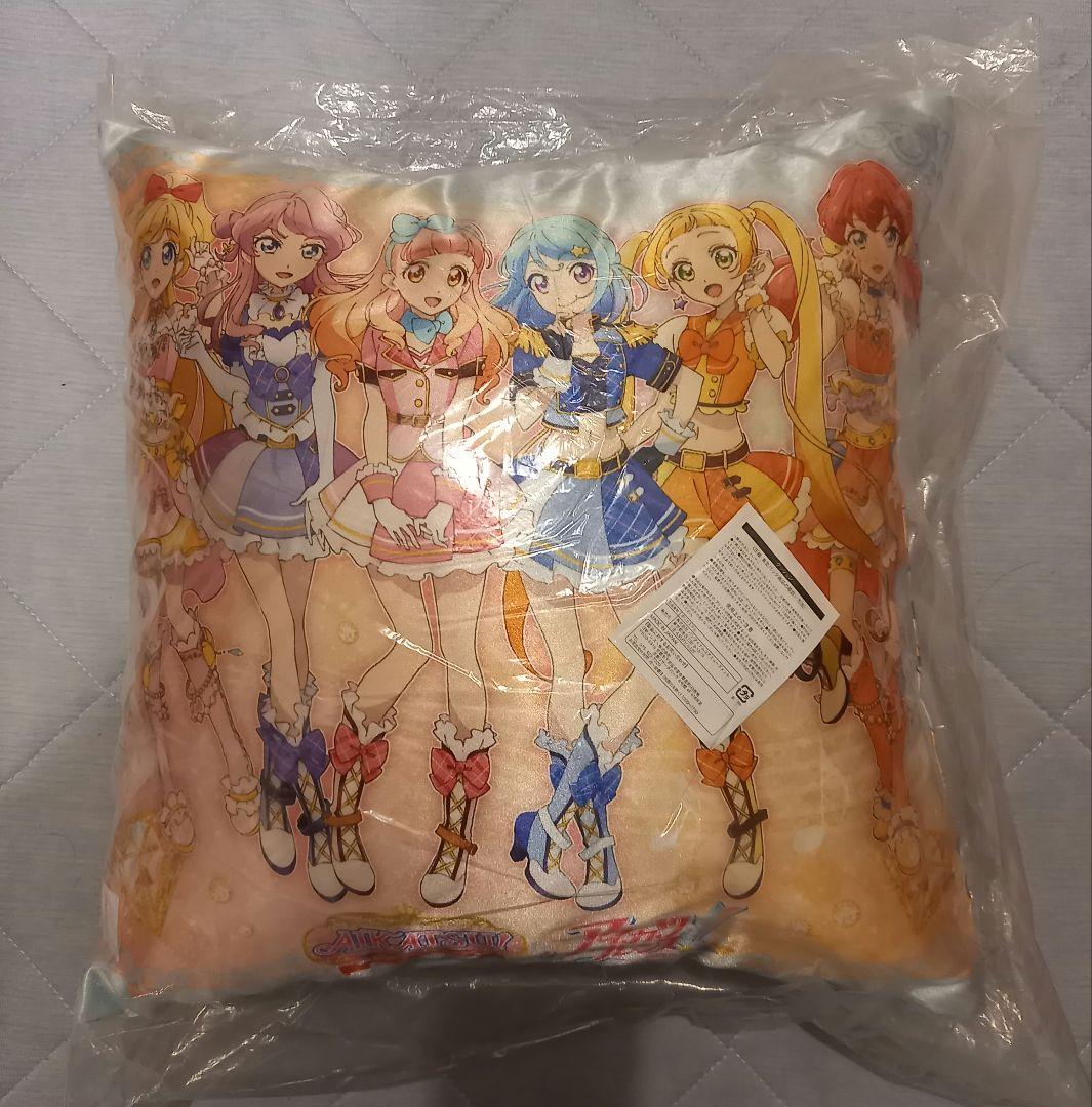 アイカツフレンズ　クッション　色紙　缶バッジ　アクキー　あいね　みお