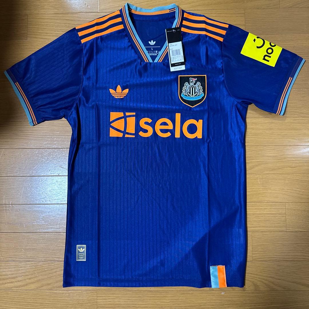 オーセンティックタグ付きニューカッスルサードユニフォーム