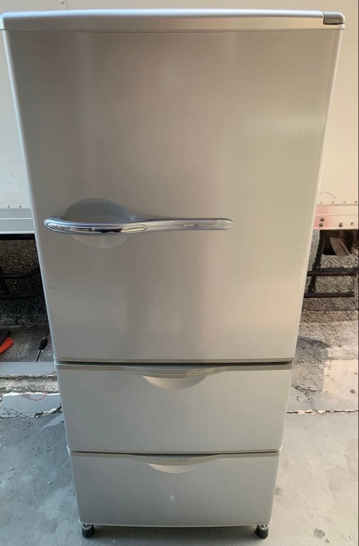 東京都付近取引限定＊ 激安 三洋 SANYO 3ドア冷蔵庫 SR-261U ③179番