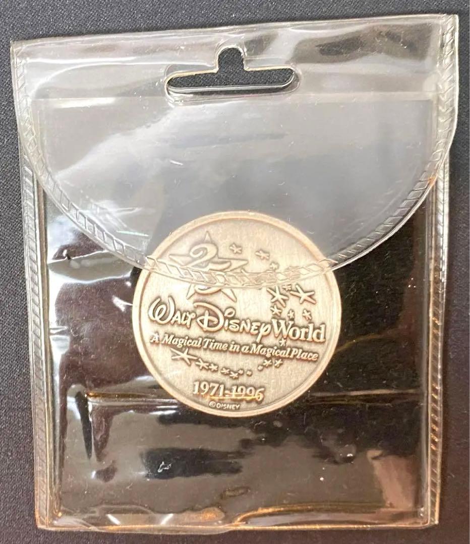 ウォルトディズニーワールド 25周年記念メダル - メルカリ