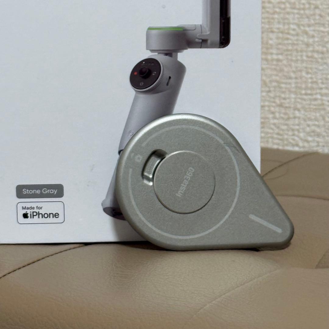 Insta360 Flow Pro AIトラッキングスタビライザー - メルカリ