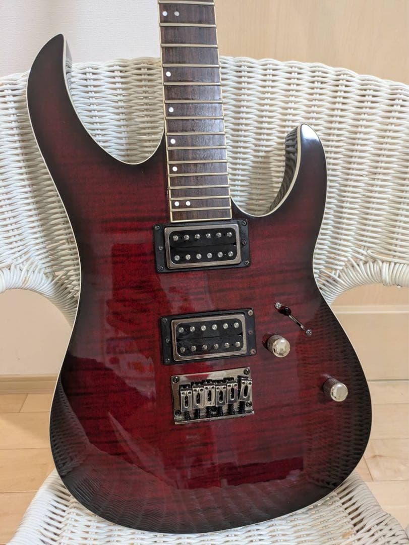 SPEAR/スピアー ギター