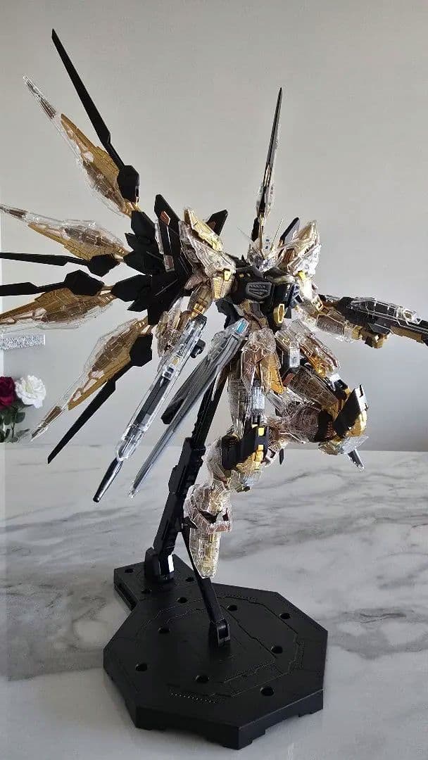 MGEX 1/100 ストライクフリーダムガンダム [メカニカルクリア]完成品